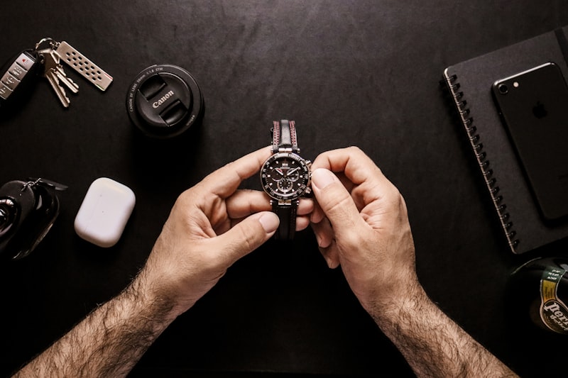 Professional watch repair and polish service near Aventura FL — battery replacement, crystal repair, luxury watch servicing